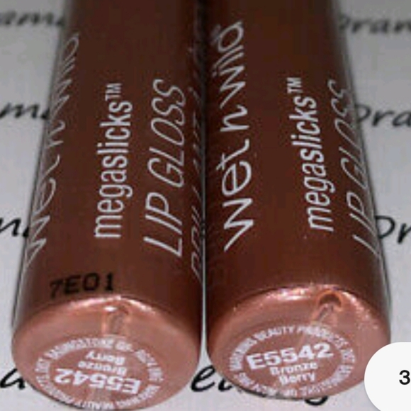 Wet n WildMegaSlicks High Shine Lip Gloss E5542 Duo Lotin* * * BRONZE BERRY - Picture 3 of 6